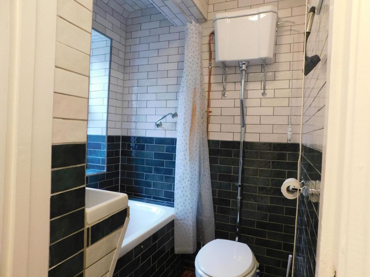 Salty Towers Villa Sheringham Esterno foto