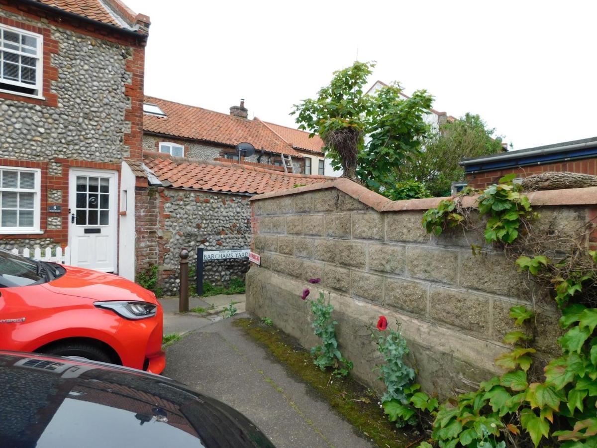 Salty Towers Villa Sheringham Esterno foto